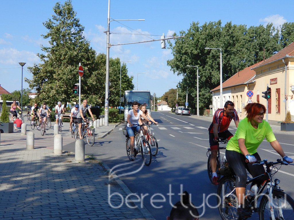 Kerékpártúra az autópályán 38